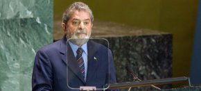 "Бразилия отново ще се превърне в главен герой на международната сцена и ще докажем, че е възможно да имаме по-добър свят", заяви Лула пред американското издание