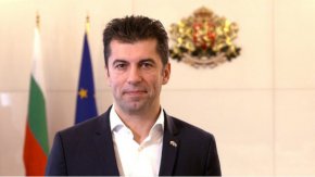 
Вече е известна цялата програма на махането на българското вето за Македония в ЕС, което – както 19 минути пръв писа, трябва да стане на баш на най-обичания ни празник 24 май, разказват източници от управляващата коалиция