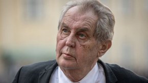 
Чехите се нуждаят от специално разрешение, подписано от президента и министър-председателя, за да служат в чуждестранни военни сили