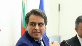 Вицепремиерът припомни, че цените на горивата се формират спрямо цените на петрола на международните пазари
