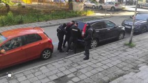Преди няколко дни по аналогичен начин е повредил автомобил, ползван от 32-годишен украинец
