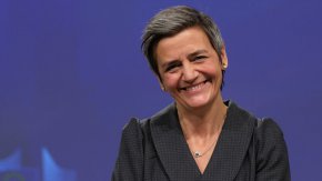 а мен важното е не да има дерогация от санкциите за определени държави, а останалите страни членки да се намесят и да окажат помощ, смята зам.-шефът на ЕС