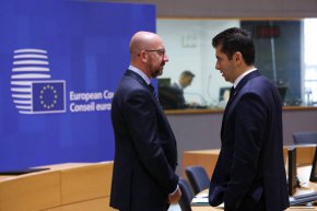 Попитан относно бежанците от Украйна в България, премиерът Петков припомни, че през изминалите три месеца правителството е осигурило безпрецедентна подкрепа