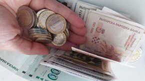 
С 10% да се актуализират пенсиите от 1-ви юли и едновременно с това в размера на пенсиите да се включи COVID добавката от 60 лв., предвиждат промените
