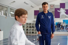Едновременно актуален и комичен, сериалът представлява свеж прочит на идеята за бащинството и за семейството в модерния свят