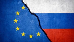 
Въвеждат се санкции срещу служители по сигурността и военни, организации от промишления и технологичния сектор, олигарси, пропагандисти и техните семейства