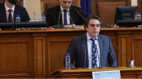 Средствата, които са използвани за месец април бяха одобрени с постановление на Министерски съвет и те излизат от сметката на национален фонд.