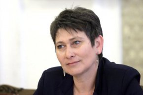 Бившият служебен министър на икономиката Даниела Везиева е плагиатствала, за да напише дисертацията си за придобиване на степента "доктор" в Националния военен университет.

 