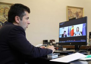 

 В тази връзка той изрази очаквания за грижа за Тараклийския регион  и Тараклийския университет като мост за културната и духовна близост на двата народа.