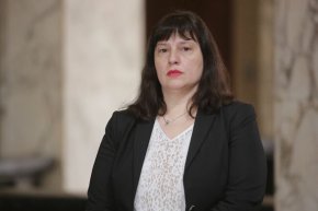 По този въпрос Конституционният съд (КС) бе сезиран от президента Румен Радев и обяви, че това би противоречало на основния закон