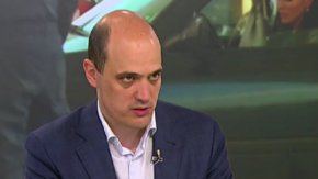 
Компенсациите за бизнеса заради високите цени на тока ще бъдат включени в промени в Закона за енергетиката