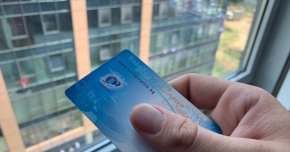 Лошото е, че те – също като енергийните компенсации за тока и газа за бизнеса, както и за общините, се декларират, но не присъстват  като конкретни текстове в публикувания от вицепремиера и финансов министър проект за актуализация на бюджета.