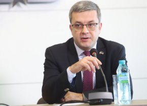 Работата на парламента, смята Биков, вече е блокирана