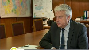 На въпрос защо досега няма наказани Рашков отговаря: "Една от причините е, че неговият  баща е прокурор