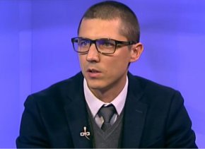 Повод за коментара стана изказване на държавния глава, който заяви, че "Кирил Петков е премиер на България, а не куриер на Франция за  РСМ".
