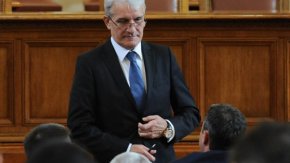 Коалицията явно няма цел, визия и ориентация. Управляващите в последно време само си дърпат чергата, подчерта Алтай