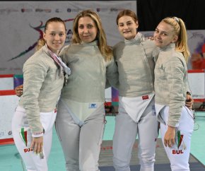 
Женският отбор по сабя на България завърши на 11-о място от 13 тима на завършилото  вчера  Европейско първенство по фехтовка в Анталия