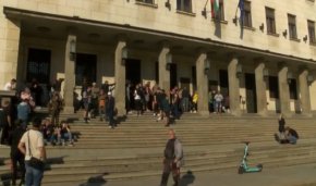 Цената на монетата е 3755 лева.