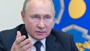 На срещата на върха на Г-20 се събират лидерите на 20-те най-големи икономики в света, като заедно с европейските държавни глави присъстват и представители на Европейския съюз, а няколко международни организации, сред които ООН и Световната здравна организация, получават покани за гостуване всяка година