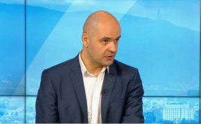 

Решението идва еднолично от премиера в оставка Кирил Петков, липсва информация от службите, а идеята е била лансирана  още през април, когато българска делегация посети Киев, коментира Станислав Балабанов от "Има такъв народ":