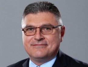 Свидетели сме на глобален ревизионизъм от страна на Кремъл. Те искат да върнат историята назад, жалят за Съветския съюз, искат да си върнат влиянието. Не искат да приемат и да се съгласят с правото на Украйна да бъде независима държава“, каза Панайотов.