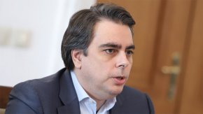 Напомняме, че тези пари бяха взети от прокуратурата и уж бяха прехвърлени на университетите, поне така гласеше правителствената пропаганда. Едва сега и въпреки ПП те ще стигнат до ВУЗ-овете.