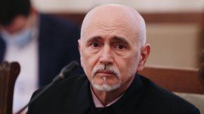 
В края на миналия месец изтече крайният срок за получаване на предложения от всички заинтересовани страни за придобиване на нови влакове. Това е най-голямата задействана поръчка по Плана за възстановяване и устойчивост.