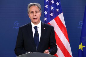 Държавният секретар на САЩ Антъни Блинкен присъства на пресконференция във Федералното министерство на външните работи в Берлин на 24 юни. (Mika Savolainen/Pool/Getty Images)