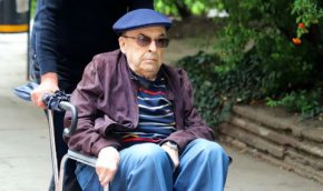 Романтичната бг представа е, че Андрей Луканов е свален от премиерския пост заради студентски протести. Истинската причина за падането на втория соцкабинет през 1990 г. е Виктор Вълков.
