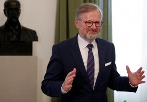 Министър-председателят на Чехия Петр Фиала говори по време на интервю за Ройтерс в Прага, Чехия, 13 юли 2022 г. REUTERS/Дейвид У. Черни