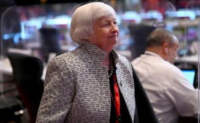 Според висш служител на Министерството на финансите, цитиран в доклада, Индия не е дала никакви обещания на САЩ относно тавана на цените на петрола, но не е "изразила враждебност към тази идея".
