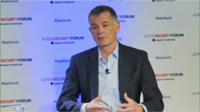 Ръководителят на МИ-6 Ричард Мур разговаря със CNN по време на Аспенския форум за сигурност в четвъртък, 21 юли. (CNN)