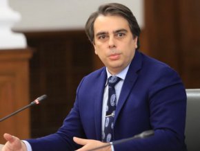 
Миналата седмица министър-председателят и двамата министри пак бяха поканени, но никой от тях не се яви по различни причини.