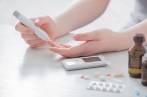 
В хода на разговора бяха очертани редица проблеми, пред които всекидневно са изправени децата с тази диагноза и родителите им.