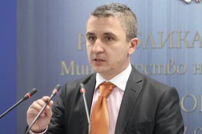 Николов заяви, че най-важното е да се осигуряват количества газ, като има разработен и прилаган през зимните месеци механизъм за компенсация на потребителите, а следващо правителство ще преценява дали да прилага схемата.