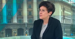Според Цонева единственият приоритет на политиците, които се явяват на избори трябва да е излизането от стръмна изборна спирала, в която да няма парламент, който да взима решения и да приема закони