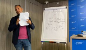 
По думите му вместо да го купуваме директно от Газпром на 86 евро, но го вземаме от Румънския Газпром на 110 евро.
