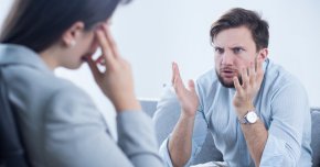 
Ефективността на оплакването и хваленето се дължи на общото между тях. Споделянето.
