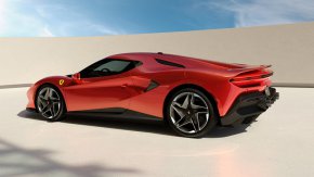 В сравнение с Tributo това поръчково Ferrari има по-ъгловато тяло с форма на стрела. За да се постигне този ефект, фаровете и задните светлини са изцяло преработени, като задните светлини са вдъхновени от Ferrari Roma.
