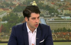 По отношение на парите за България по Плана за възстановяване и устойчивост Пеканов призова следващият парламент възможно най-бързо да приеме реформите, които Европа настоява да направим.