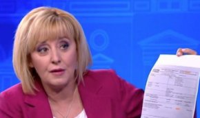 
„Само ние плащаме 30% по-скъп газ на посредници, които са свързани с четворната коалиция, която ни управляваше до миналия месец“, допълни Манолова.