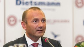 Аз очаквам ноември цената да падне с още 10%".