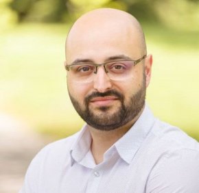 
Инж. Ивайло Стайков е координатор на строежа на Билдест от 4 януари 2021 г. до 4 януари 2023 г., сочи информационната табела на последния проект на семейната фирма на „кадровика” на съдебната власт Красимир Георгиев - Красьо Черния, управлявана от сестра му Даниела