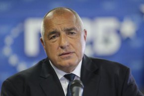 „Иван Шишков каза, че спирането на Хемус е идиотия. Идиотия може да се извърши само от идиоти“, подчерта Борисов