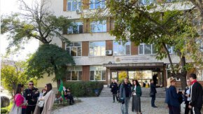 
Служителите в регионалните здравни инспекции настояват възнагражденията им да бъдат увеличени в срок до 25 октомври.
