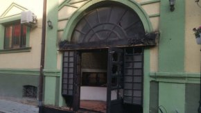 

Алабаковски се е признал за виновен, а присъдата, няма да бъде изпълнена, ако в следващите две години Алабаковски не извърши ново престъпление, е уточнил пред изданието адвокатът му.