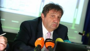 
Очаква се председателката на Европейската комисия Урсула фон дер Лайен да пристигне в страната за откриването.
Служебният кабинет увери, че след откриването по връзката ще получаваме цялото количество азерски газ.
