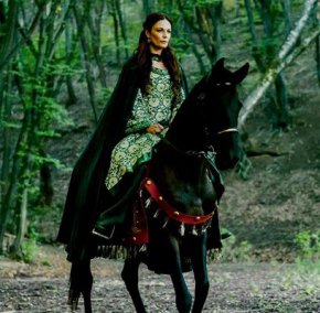 Продуцент на поредицата е Габриел Георгиев, който стои зад сериали като Откраднат живот и Столичани в повече.