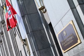 Временно управляващият оглавява дипломатическата мисия от април, когато Литва понижи дипломатическите отношения с Русия, изгони посланик ѝ и отзова своя от Москва. 