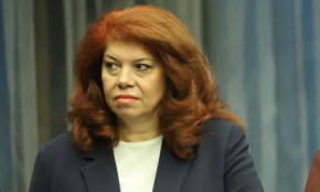 Вицепрезидентът участва в церемонията по връчване на наградите в десетото издание на националния конкурс "Кмет на годината".